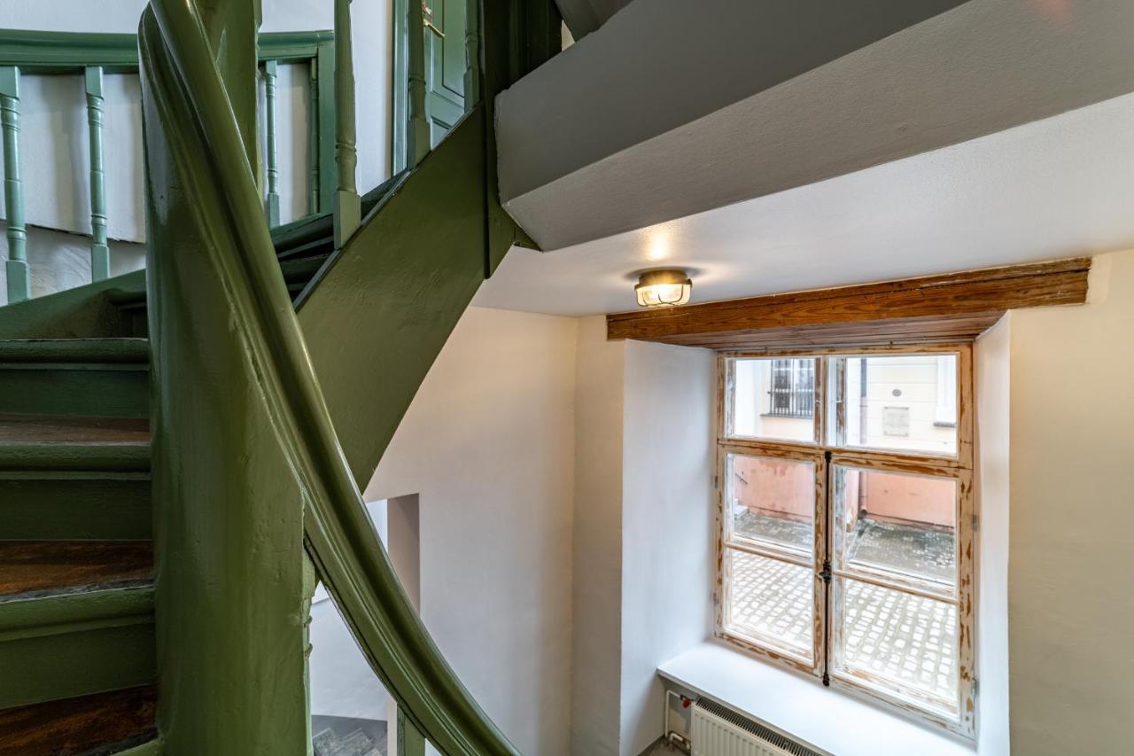 Roofs Of The Old Tallinn Guest House Buitenkant foto
